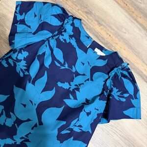 Crown & Ivy Blue Floral Blouse 100 % Cotton.